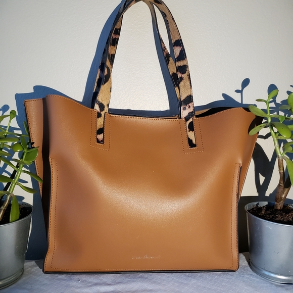 Urban Originals Leather Hand Bag - Picture 5 of 5
